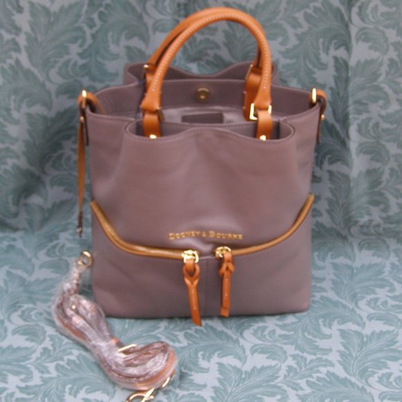 NWT Dooney & Bourke Smooth Leather Dawson Satchel in Taupe - Picture 2 of 16